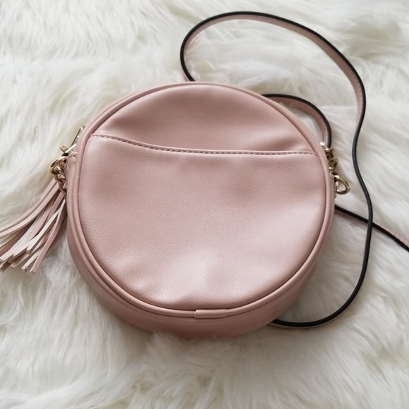 Kelly & Katie Circle Crossbody Bag - Picture 5 of 8